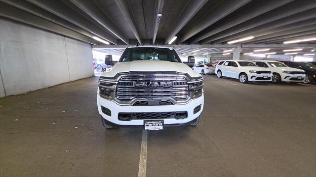 2026 RAM 5500 Chassis RAM 5500 BIG HORN CHASSIS CREW CAB 4X4 84 CA