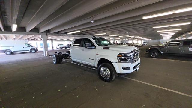 2026 RAM 5500 Chassis RAM 5500 BIG HORN CHASSIS CREW CAB 4X4 84 CA