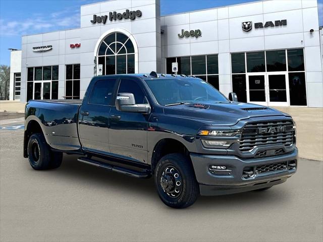 2026 RAM 3500 RAM 3500 BIG HORN CREW CAB 4X4 8 BOX