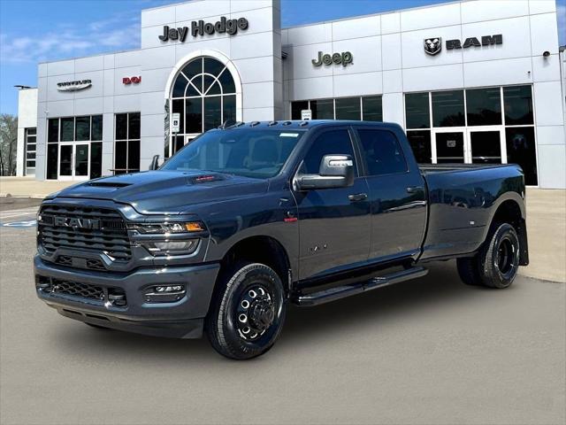 2026 RAM 3500 RAM 3500 BIG HORN CREW CAB 4X4 8 BOX