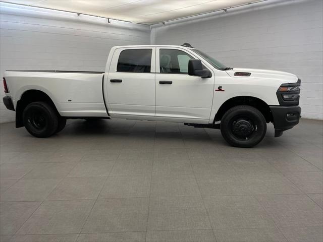 2026 RAM Ram 3500 RAM 3500 TRADESMAN CREW CAB 4X2 8 BOX
