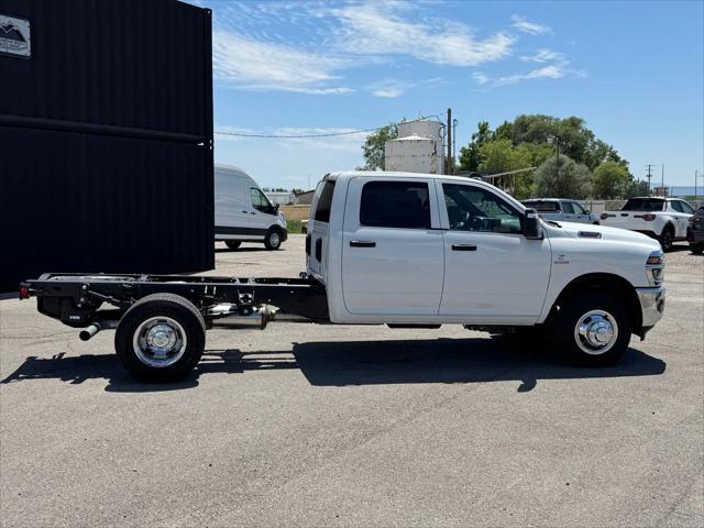 2026 RAM Ram 3500 Chassis Cab RAM 3500 TRADESMAN CREW CAB CHASSIS 4X4 60 CA 2026 RAM Ram 3500 Chassis Cab RAM 3500 TRADESMAN CREW CAB CHASSIS 4X4 60 CA