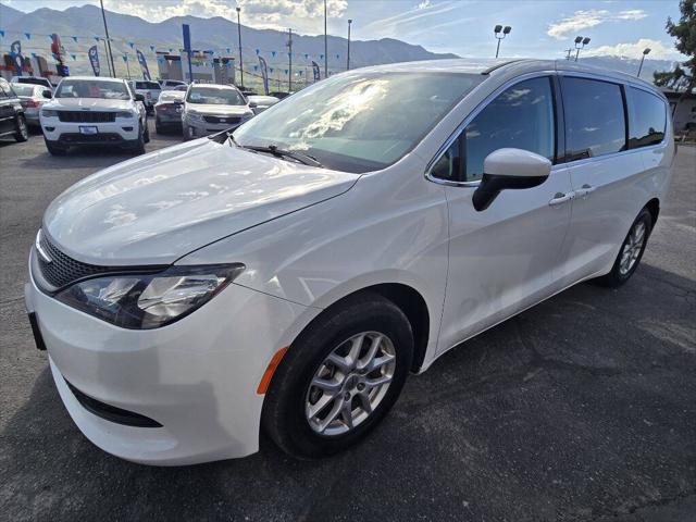2023 Chrysler Voyager LX