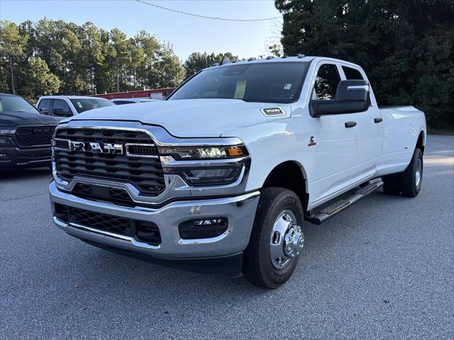2026 RAM Ram 3500 RAM 3500 TRADESMAN CREW CAB 4X4 8 BOX