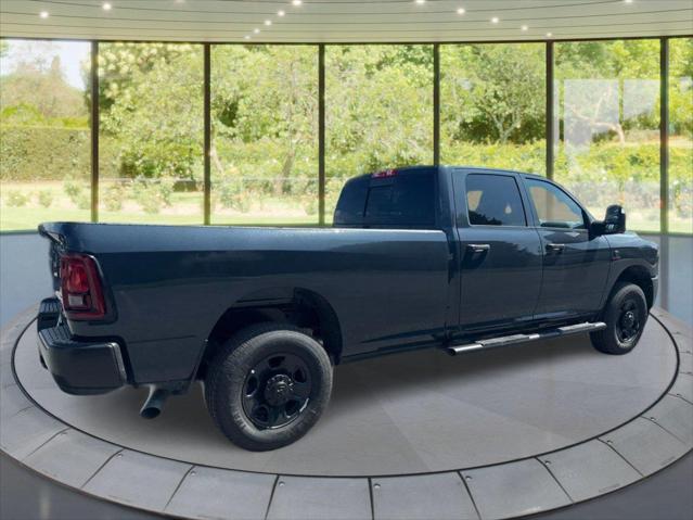2026 RAM Ram 3500 RAM 3500 TRADESMAN CREW CAB 4X4 8 BOX