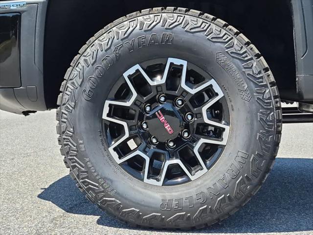 2026 GMC Sierra 2500HD Crew Cab, Standard Bed, AT4X, 4WD