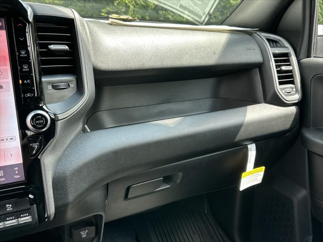 2026 RAM Ram 3500 RAM 3500 TRADESMAN CREW CAB 4X4 8 BOX