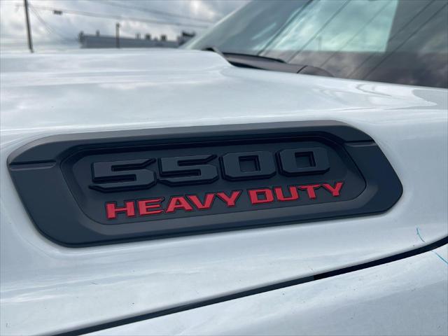 2026 RAM 5500 Chassis RAM 5500 TRADESMAN CHASSIS REGULAR CAB 4X4 84 CA