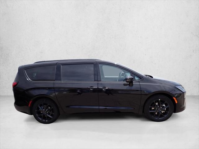 2027 Chrysler Pacifica Limited