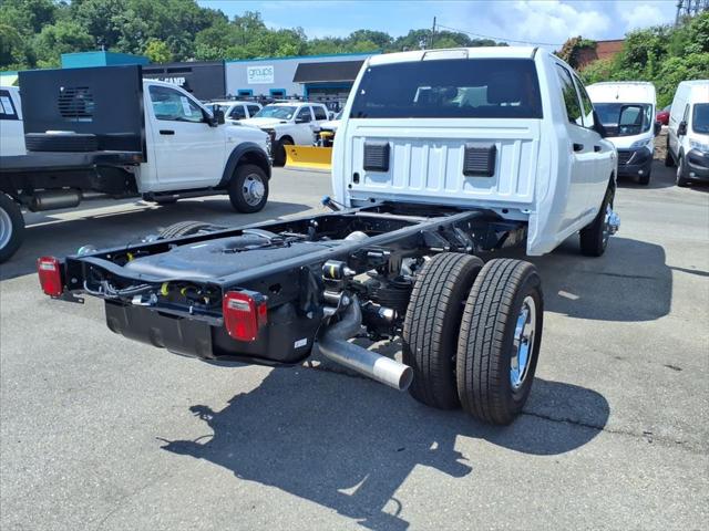 2026 RAM Ram 3500 Chassis Cab RAM 3500 TRADESMAN CREW CAB CHASSIS 4X4 60 CA
