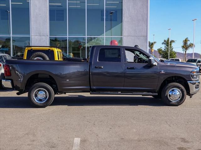 2026 RAM Ram 3500 RAM 3500 TRADESMAN CREW CAB 4X4 8 BOX