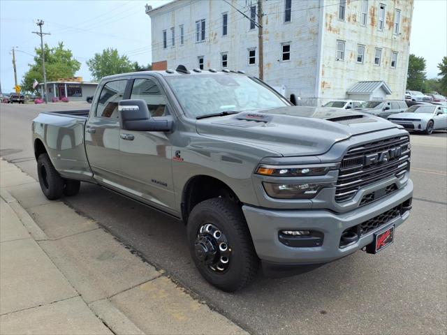 2026 RAM Ram 3500 RAM 3500 LARAMIE CREW CAB 4X4 8 BOX