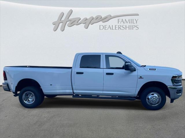 2026 RAM Ram 3500 RAM 3500 TRADESMAN CREW CAB 4X4 8 BOX