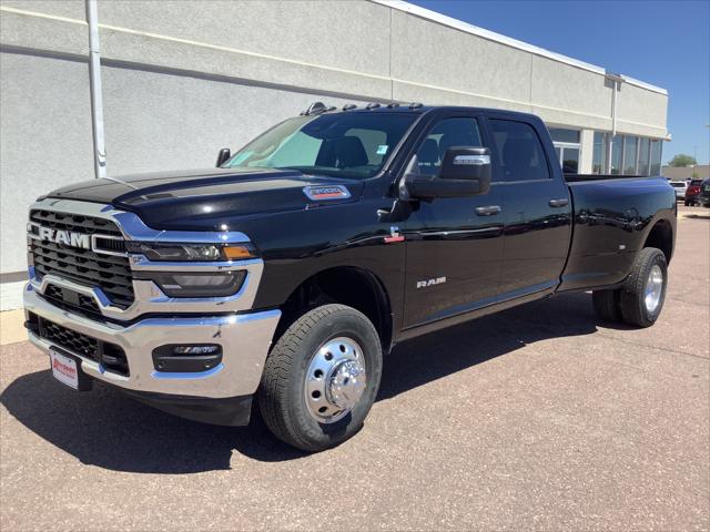 2026 RAM 3500 RAM 3500 BIG HORN CREW CAB 4X4 8 BOX