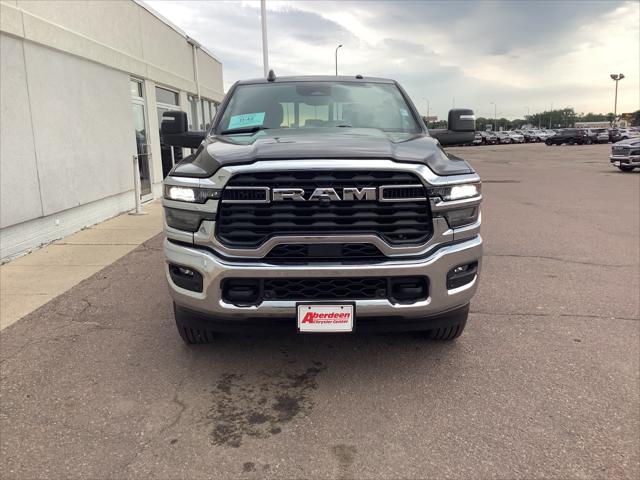 2026 RAM Ram 3500 RAM 3500 TRADESMAN CREW CAB 4X4 8 BOX