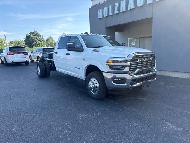 2026 RAM 3500 Chassis RAM 3500 BIG HORN CREW CAB CHASSIS 4X4 60 CA