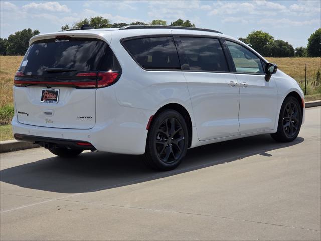 2027 Chrysler Pacifica PACIFICA LIMITED