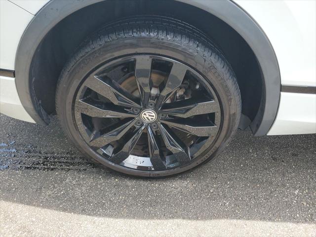 2021 Volkswagen Tiguan 2.0T SE R-Line Black