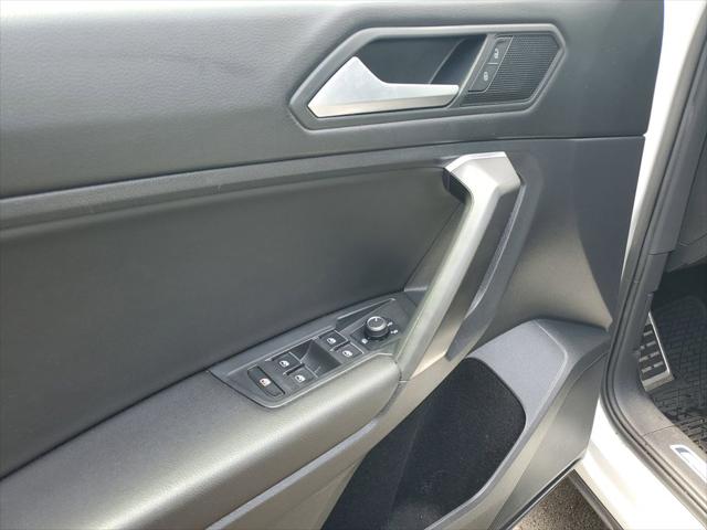 2021 Volkswagen Tiguan 2.0T SE R-Line Black