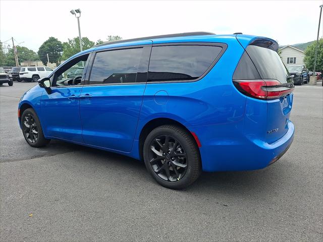 2027 Chrysler Pacifica PACIFICA LIMITED AWD 2027 Chrysler Pacifica PACIFICA LIMITED AWD