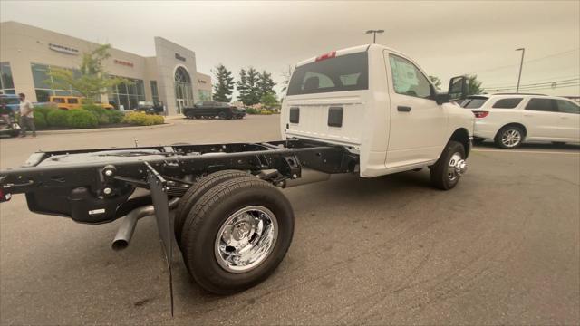 2026 RAM 3500 Chassis RAM 3500 TRADESMAN CHASSIS REGULAR CAB 4X4 60 CA