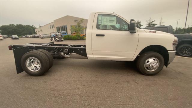 2026 RAM 3500 Chassis RAM 3500 TRADESMAN CHASSIS REGULAR CAB 4X4 60 CA