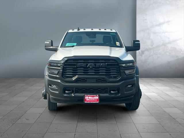 2026 RAM 5500 Chassis RAM 5500 TRADESMAN CHASSIS CREW CAB 4X4 60 CA