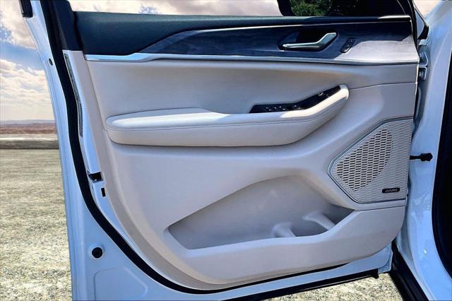 2022 Jeep Grand Cherokee Limited 4x2