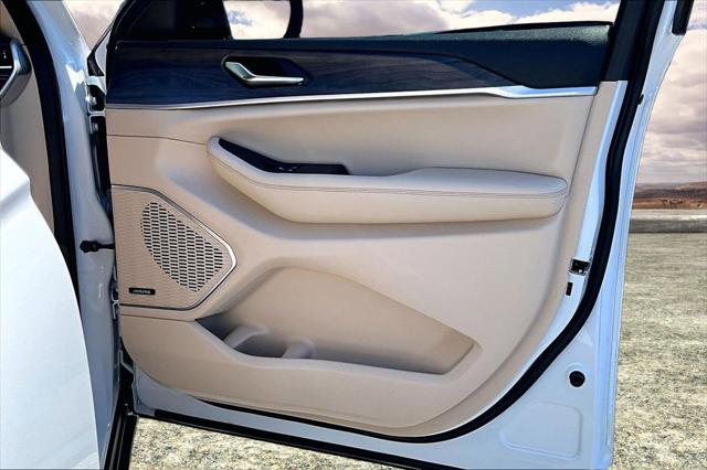 2022 Jeep Grand Cherokee Limited 4x2