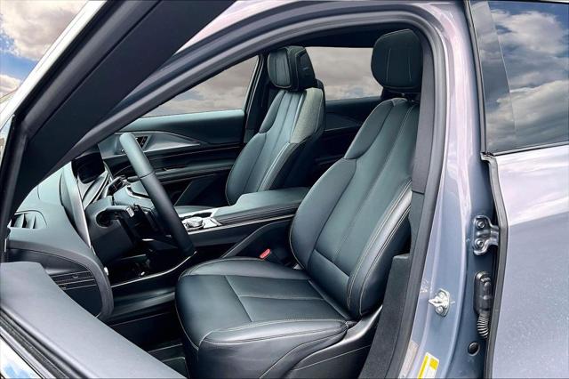 2024 Cadillac iQ Tech w/1SA