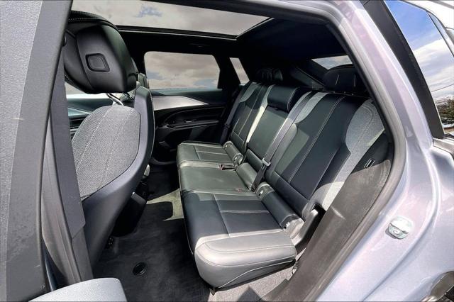 2024 Cadillac iQ Tech w/1SA