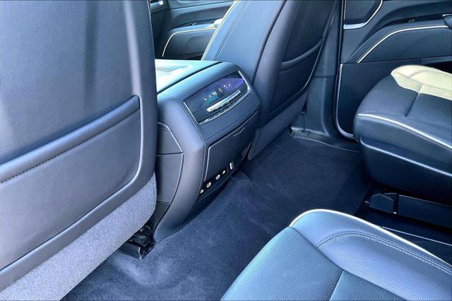 2024 Cadillac Escalade ESV 2WD Premium Luxury