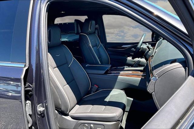 2024 Cadillac Escalade ESV 2WD Premium Luxury
