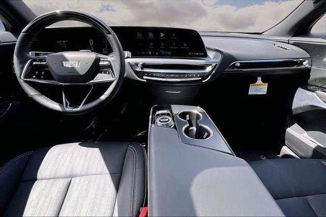 2025 Cadillac iQ Luxury 3 RWD