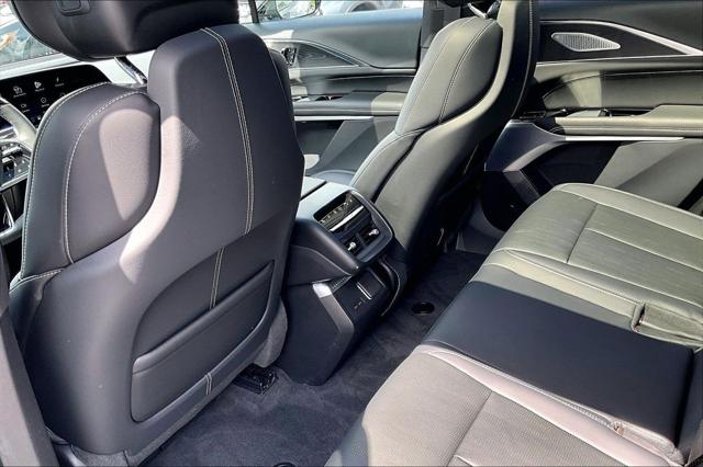 2025 Cadillac iQ Luxury 3 RWD