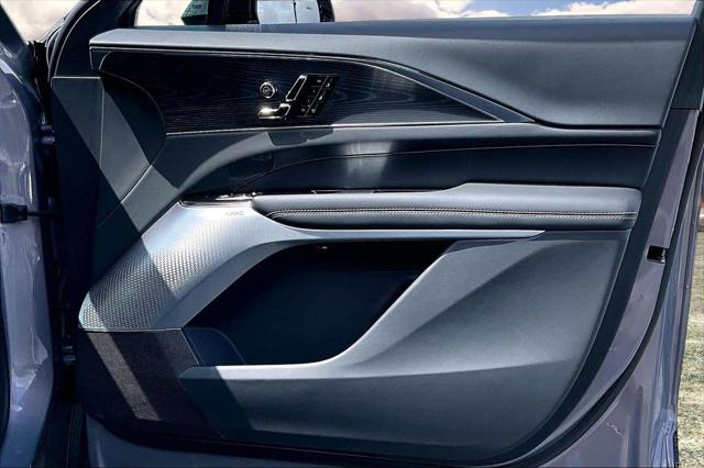2025 Cadillac iQ Luxury 3 RWD