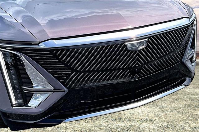 2025 Cadillac iQ Luxury 3 RWD