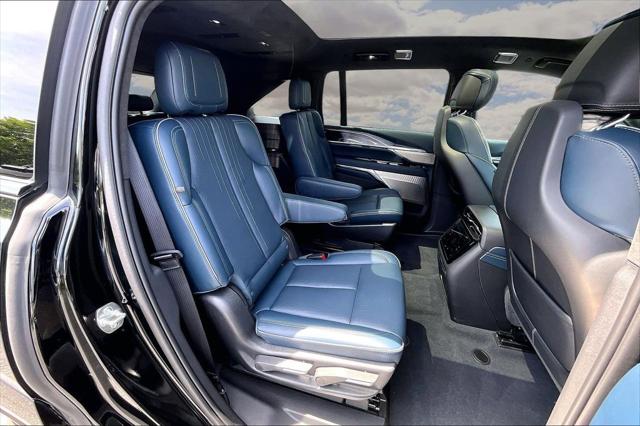 2025 Cadillac Escalade Luxury 2 AWD