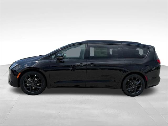 2027 Chrysler Pacifica PACIFICA LIMITED 2027 Chrysler Pacifica PACIFICA LIMITED