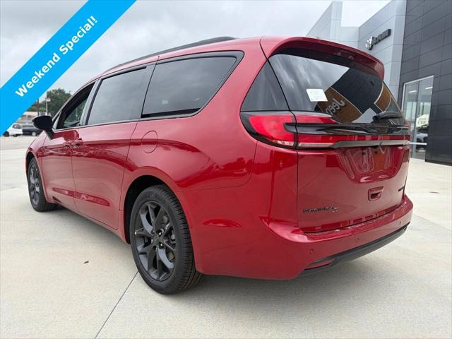 2027 Chrysler Pacifica PACIFICA LIMITED 2027 Chrysler Pacifica PACIFICA LIMITED