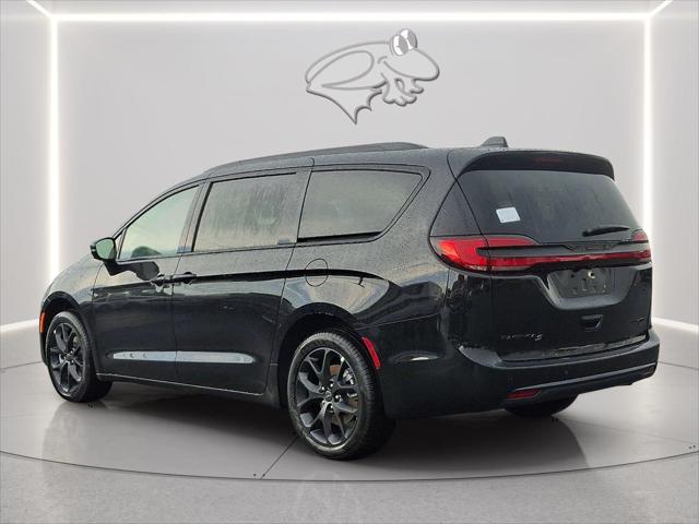 2027 Chrysler Pacifica PACIFICA LIMITED AWD 2027 Chrysler Pacifica PACIFICA LIMITED AWD