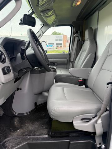 2027 Ford E-Series Cutaway Base