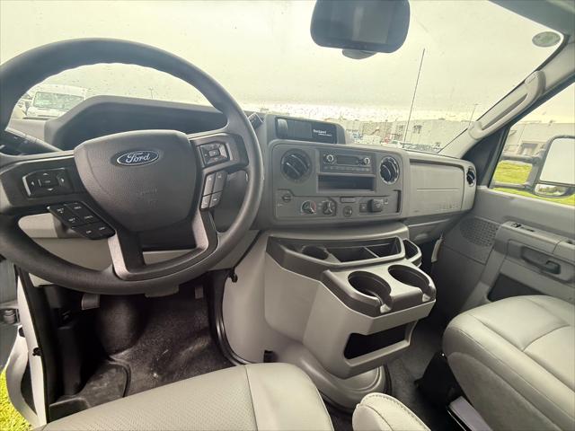 2027 Ford E-Series Cutaway Base