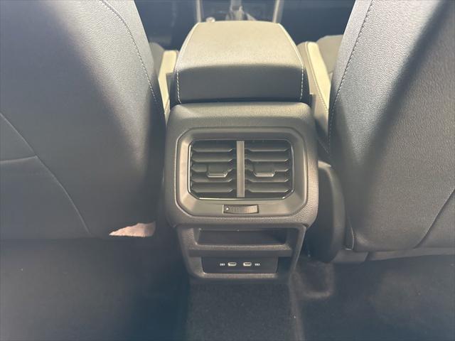 2026 Volkswagen Taos SEL