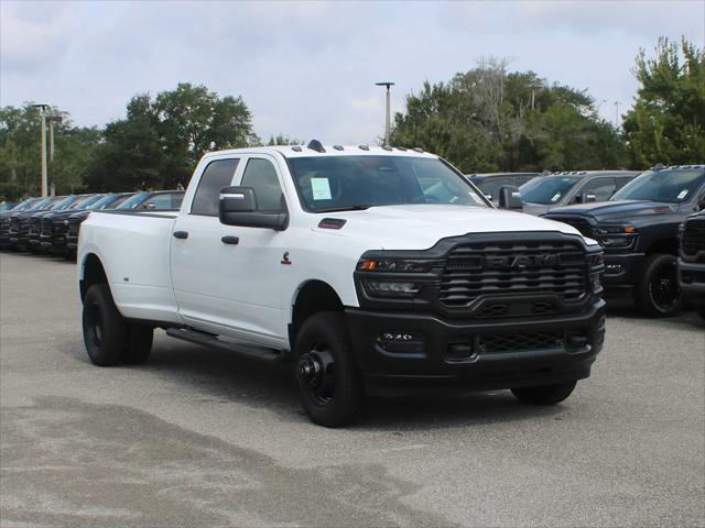 2026 RAM Ram 3500 RAM 3500 TRADESMAN CREW CAB 4X4 8 BOX