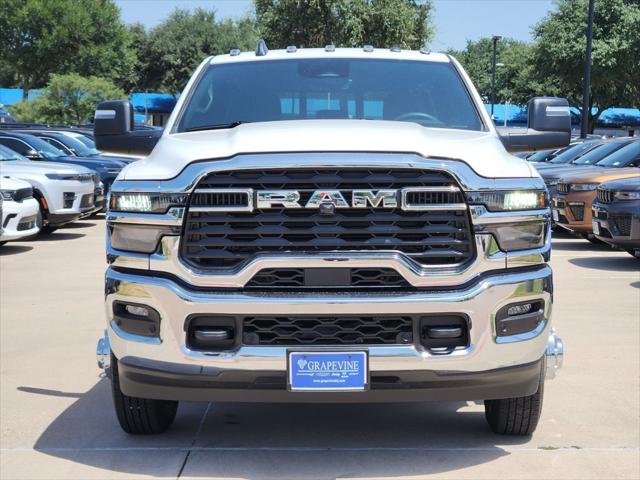 2026 RAM Ram 3500 RAM 3500 TRADESMAN CREW CAB 4X4 8 BOX