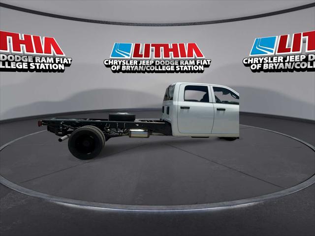2026 RAM 5500 Chassis RAM 5500 TRADESMAN CHASSIS CREW CAB 4X4 84 CA