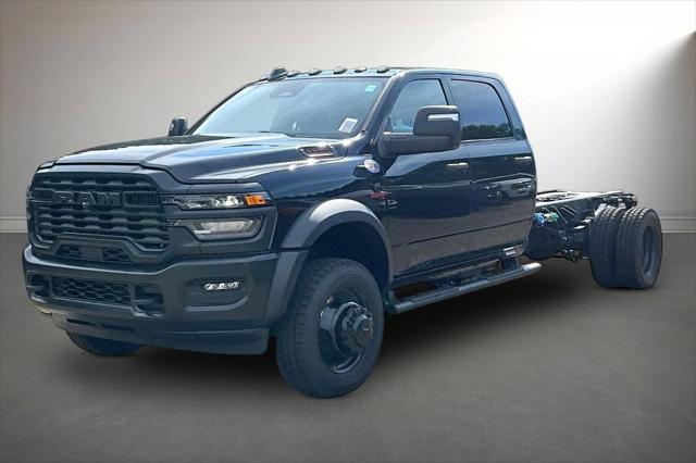 2026 RAM 5500 Chassis RAM 5500 TRADESMAN CHASSIS CREW CAB 4X4 84 CA