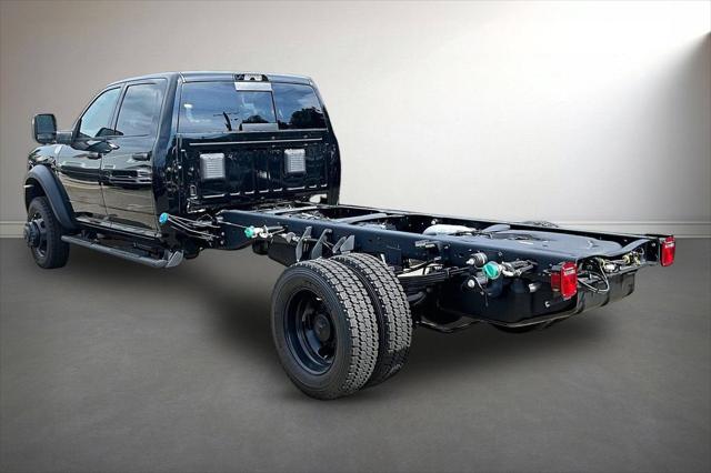2026 RAM 5500 Chassis RAM 5500 TRADESMAN CHASSIS CREW CAB 4X4 84 CA
