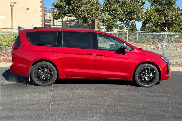 2027 Chrysler Pacifica PACIFICA LIMITED 2027 Chrysler Pacifica PACIFICA LIMITED